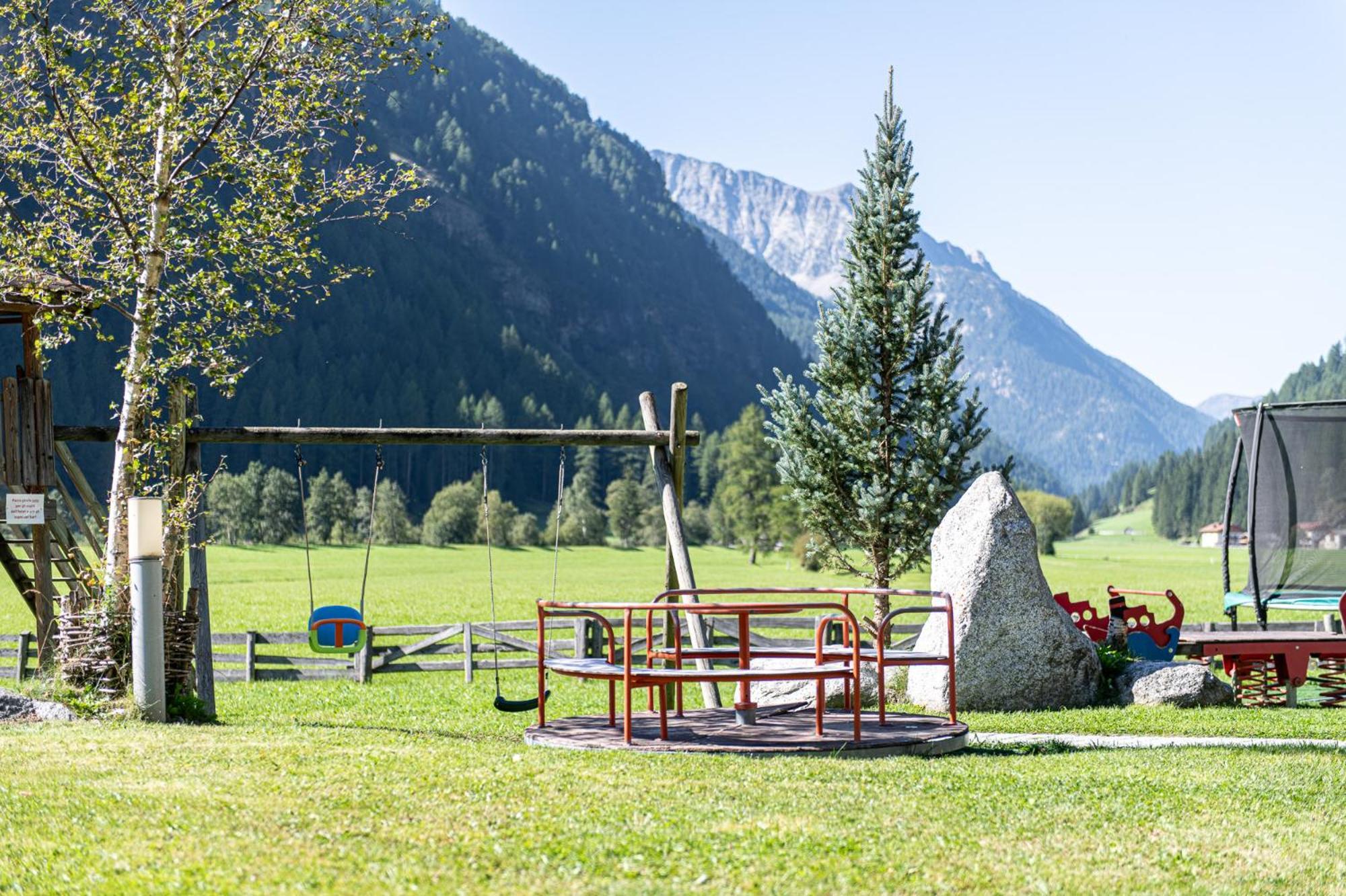 Hotel Bacher Riva di Tures Exterior photo