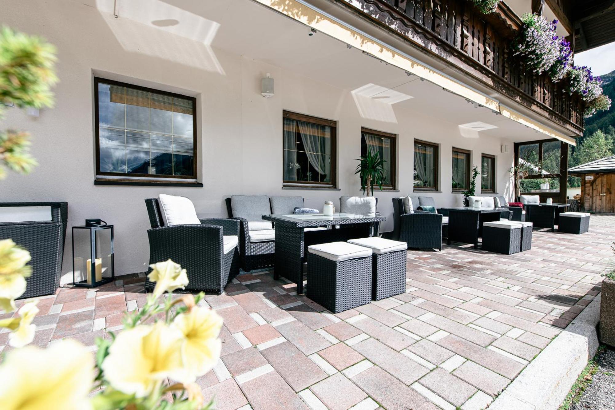Hotel Bacher Riva di Tures Exterior photo